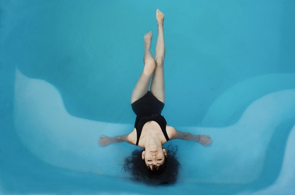Comment créer un espace de méditation autour de votre piscine?